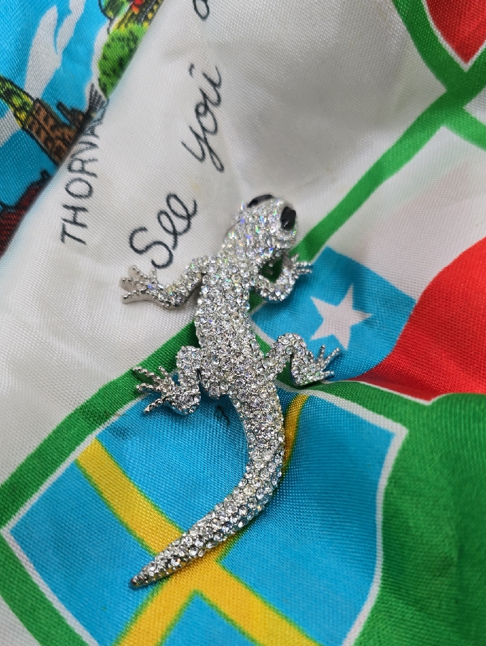 Crystal Rhinestone Lizard Gecko Brooch - Picture 5 of 8